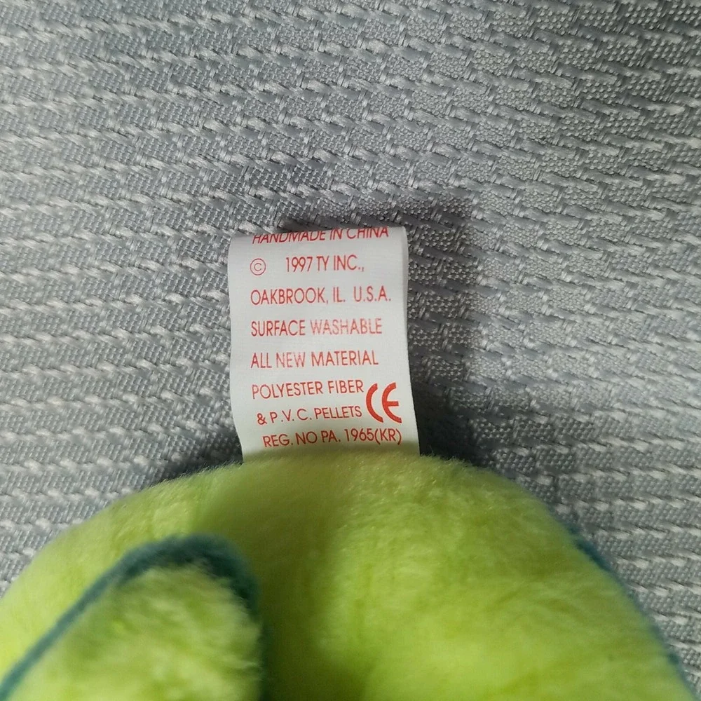 Ty Beanie Babies Baby / Hissy The Snake 1997 /Great Condition w/Tags PVC Pellets